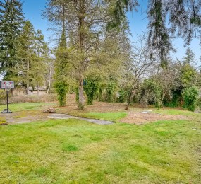 12606 SE 161st St Renton WA-large-026-028-Back Yard-1500x1000-72dpi